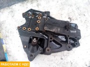 Кронштейн передней рессоры правый