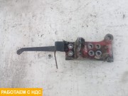 Кронштейн переднего бампера левый