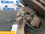 Кулак поворотный передний левый